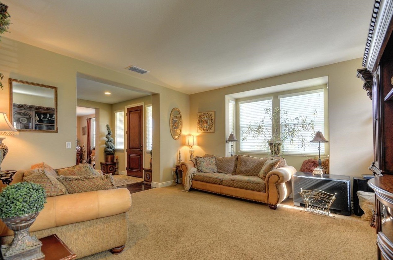 9670 Canopy Tree St, Roseville CA  95747-9163 exterior