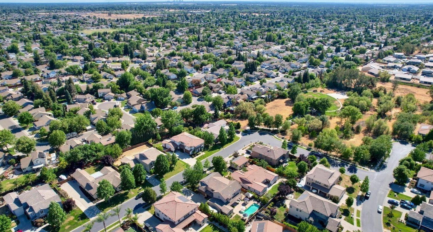 9670 Canopy Tree St, Roseville CA  95747-9163 exterior