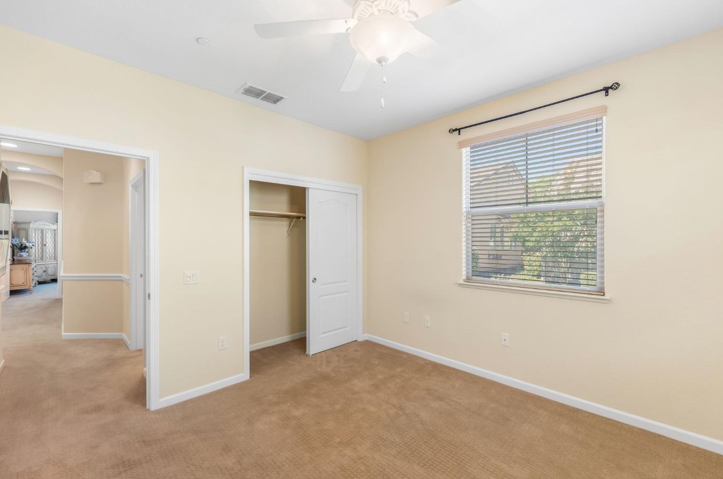 1568 Marseille Ln, Roseville CA  95747-5092 exterior
