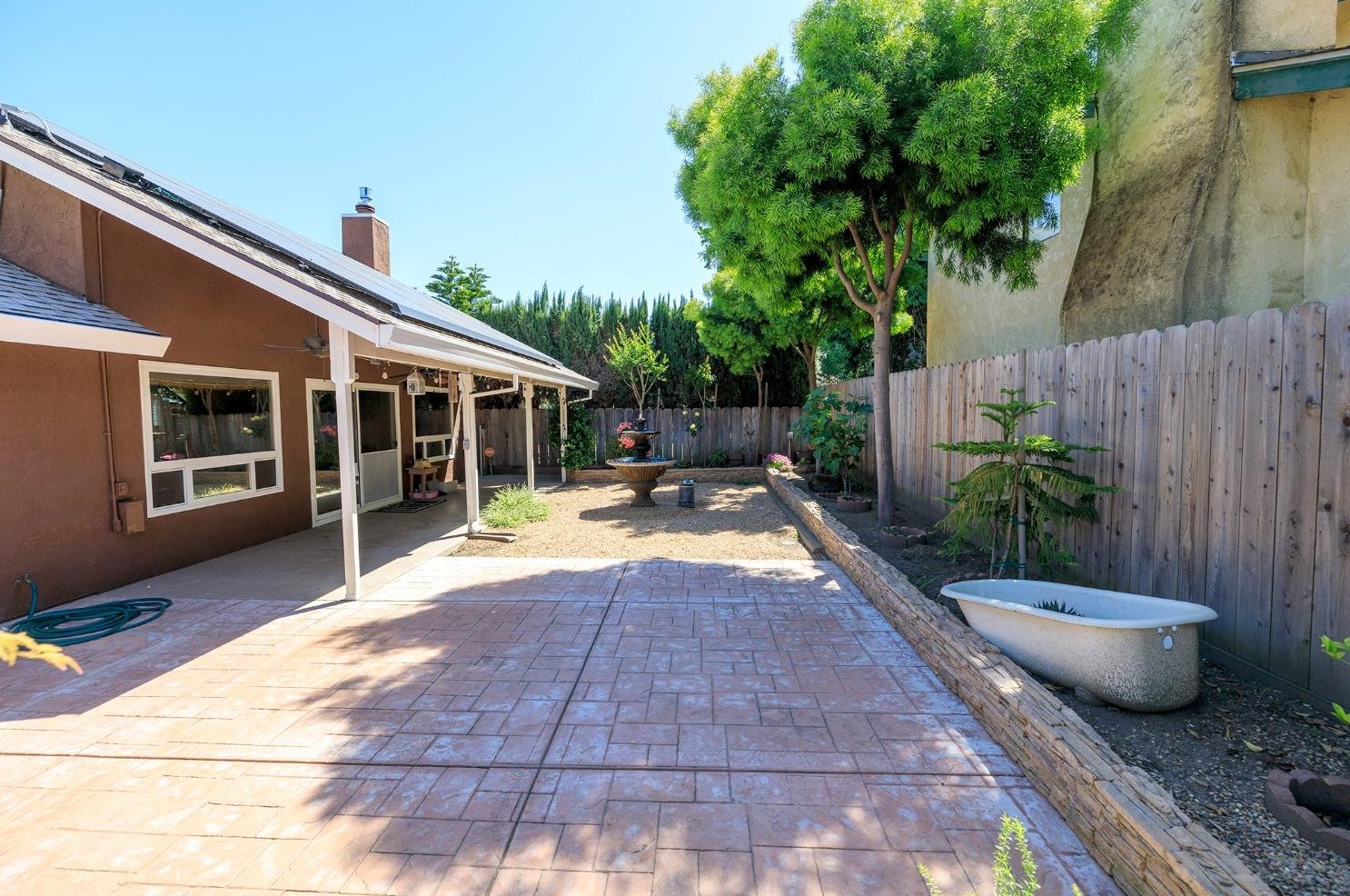 1103 Riv Blf Dr, Valley Home CA 95361-2657 exterior