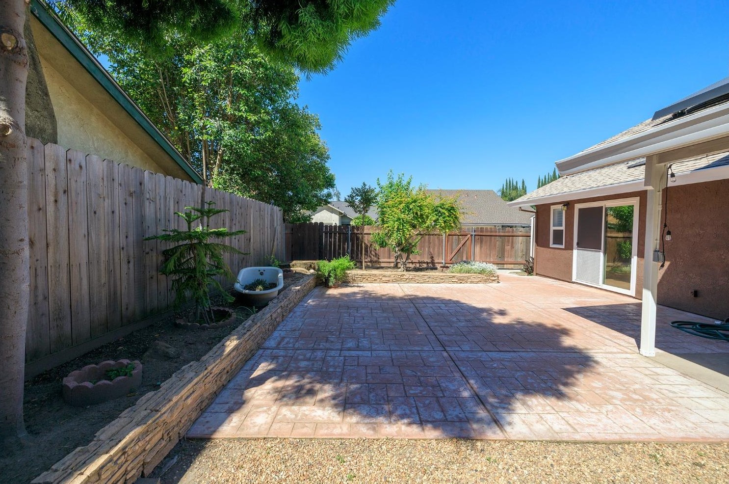 1103 Riv Blf Dr, Valley Home CA 95361-2657 exterior