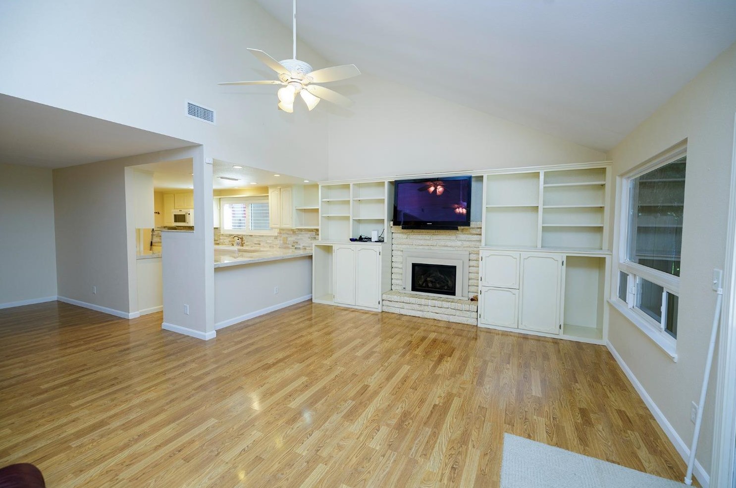 1103 Riv Blf Dr, Valley Home CA 95361-2657 exterior