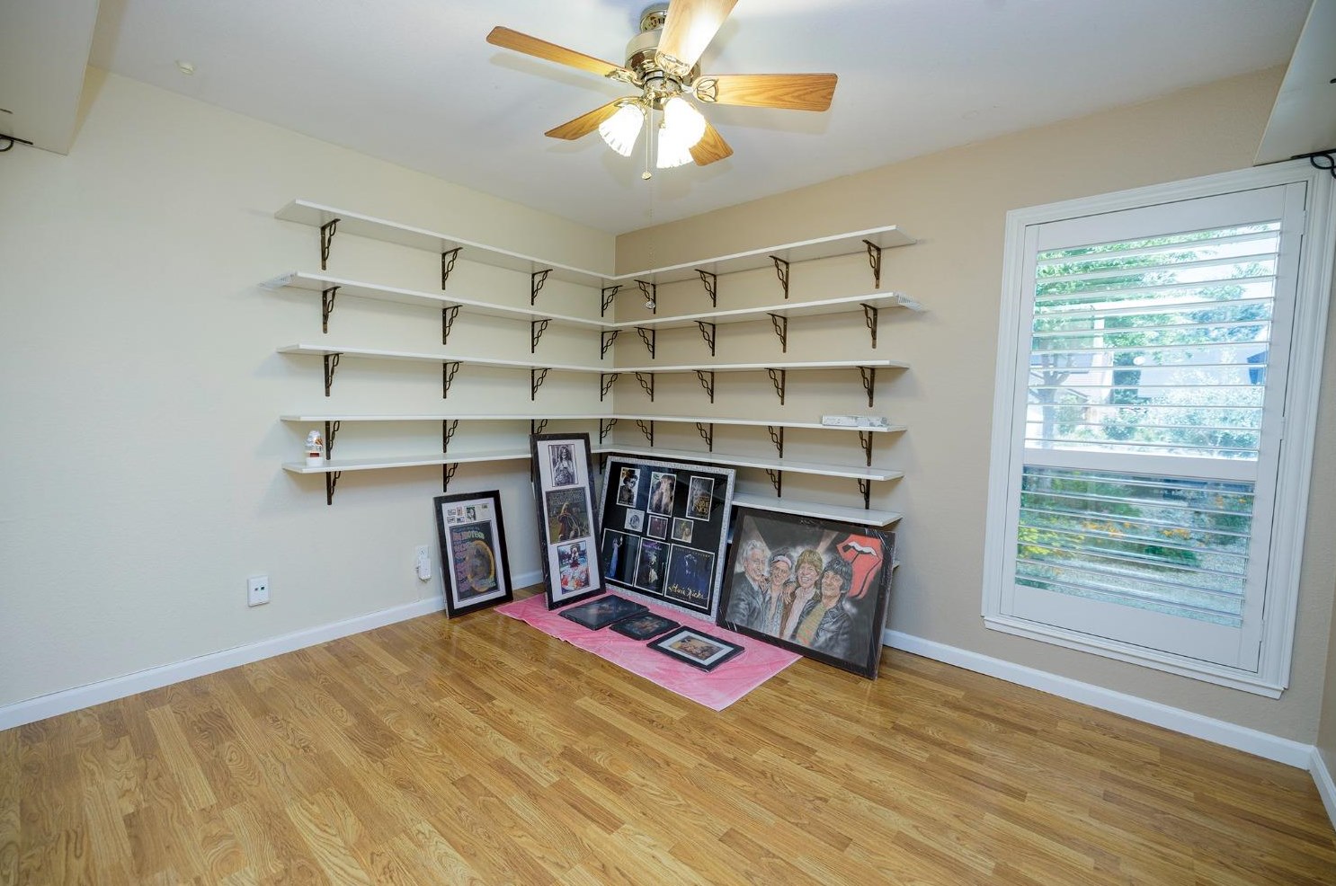 1103 Riv Blf Dr, Valley Home CA 95361-2657 exterior