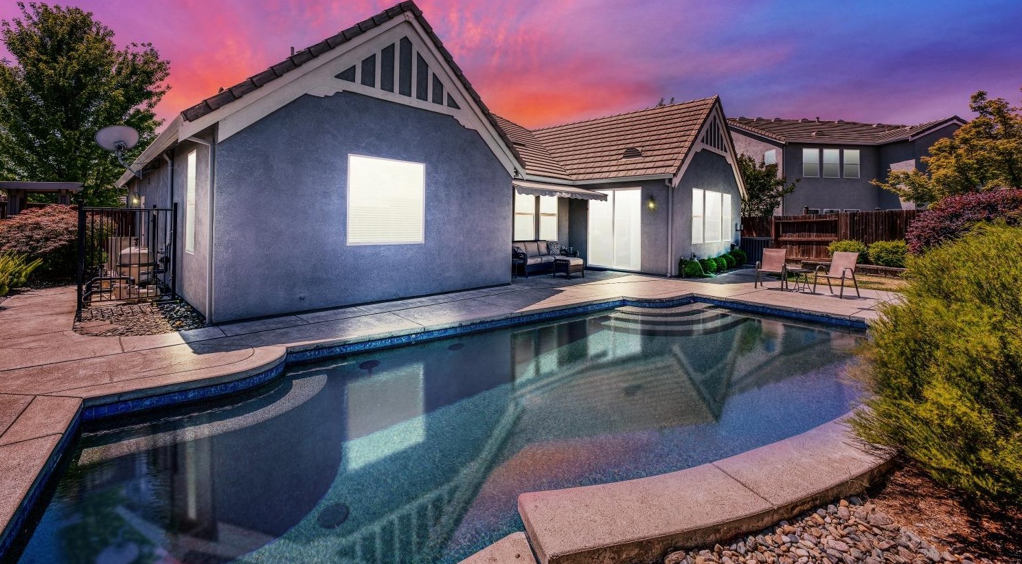2040 Laneworth Ln, Roseville, CA 95747-9027
