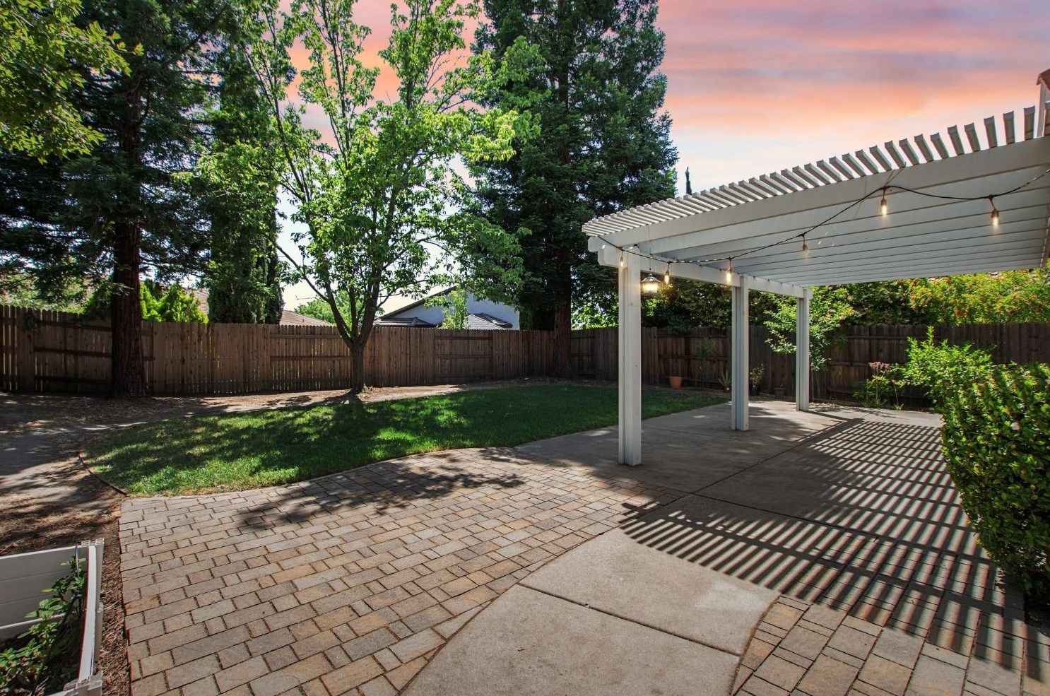 1445 Farrell Ct, Folsom, CA 95630-8453