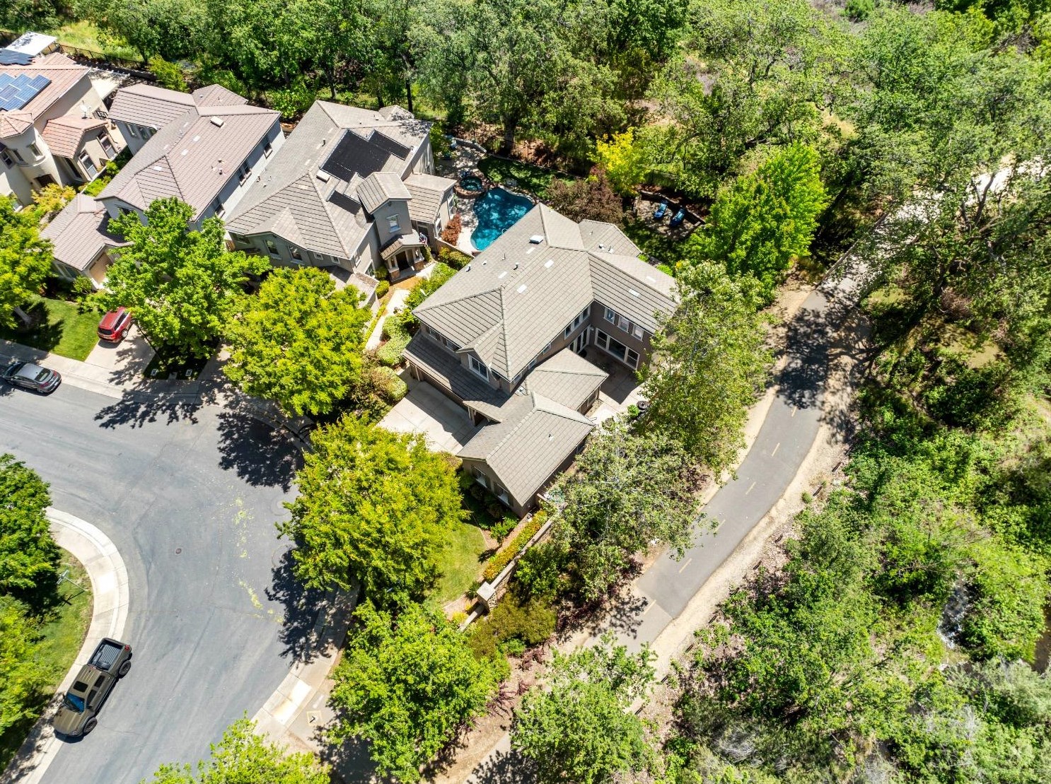 989 Smith Way, Folsom CA 95630-7338 exterior