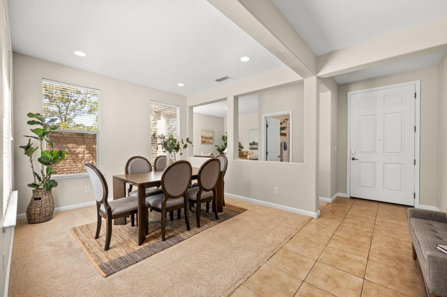 989 Smith Way, Folsom CA 95630-7338 exterior