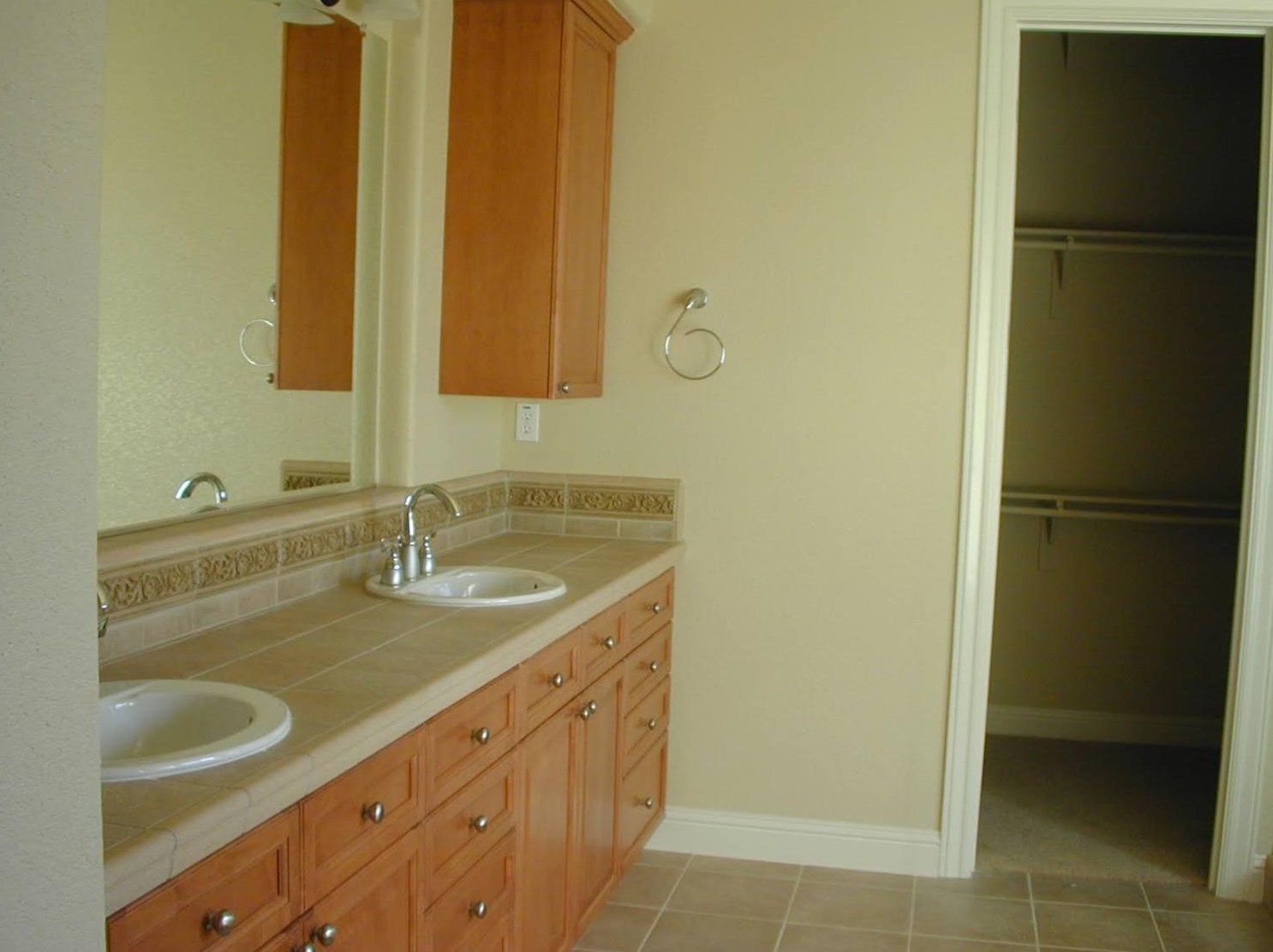 2101 Lysander Way, Roseville CA 95661-3220 exterior