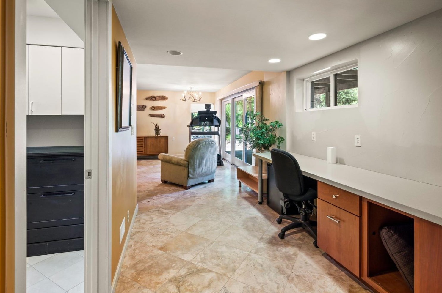 7375 Morningside Dr, Roseville CA 95746-8158 exterior