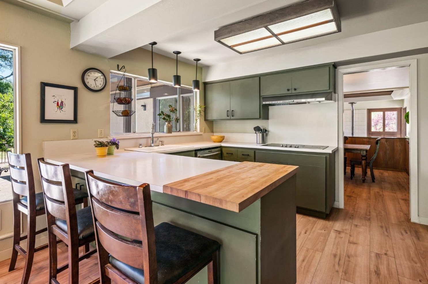 7375 Morningside Dr, Roseville CA 95746-8158 exterior