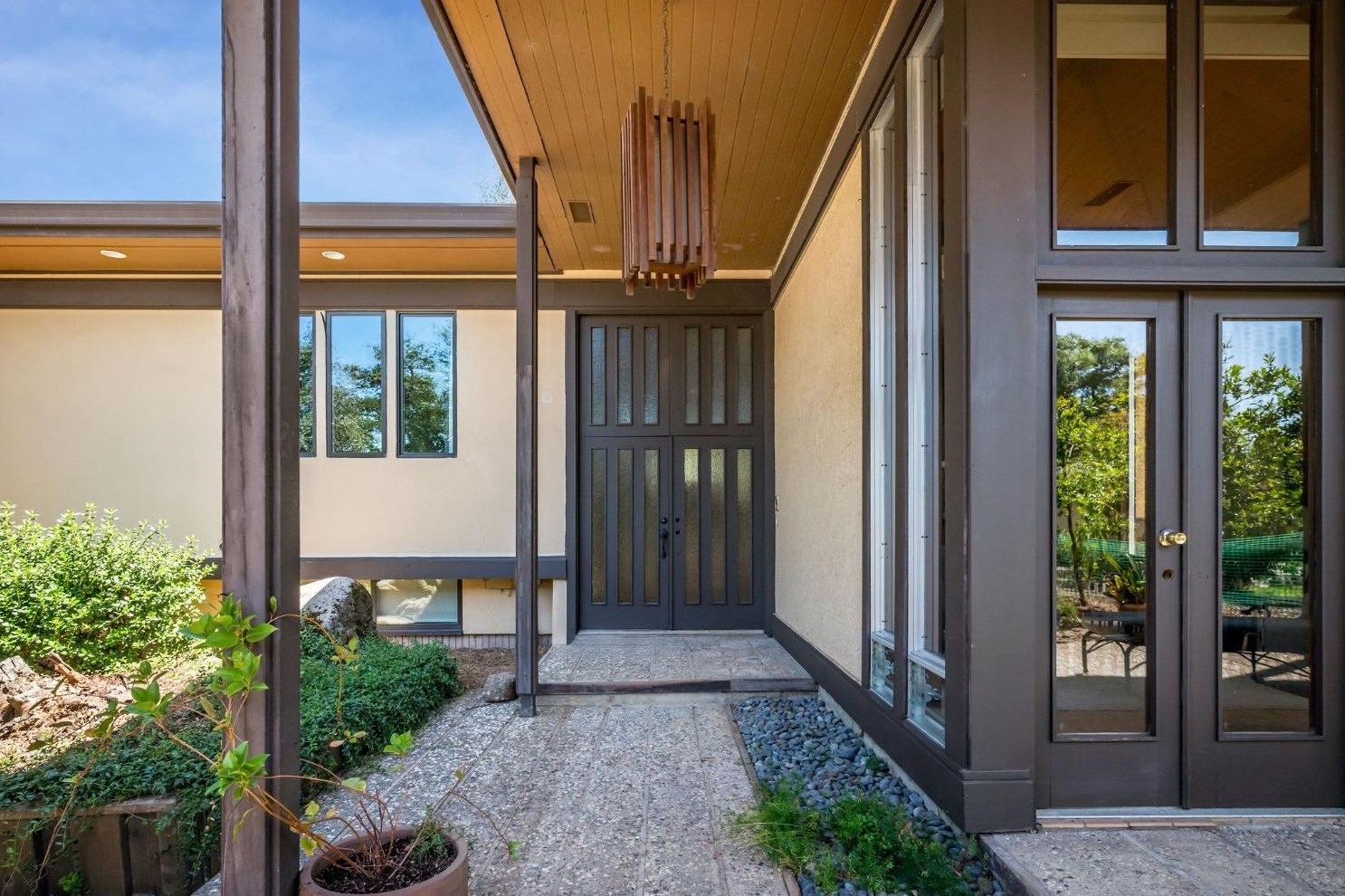 7375 Morningside Dr, Roseville CA 95746-8158 exterior