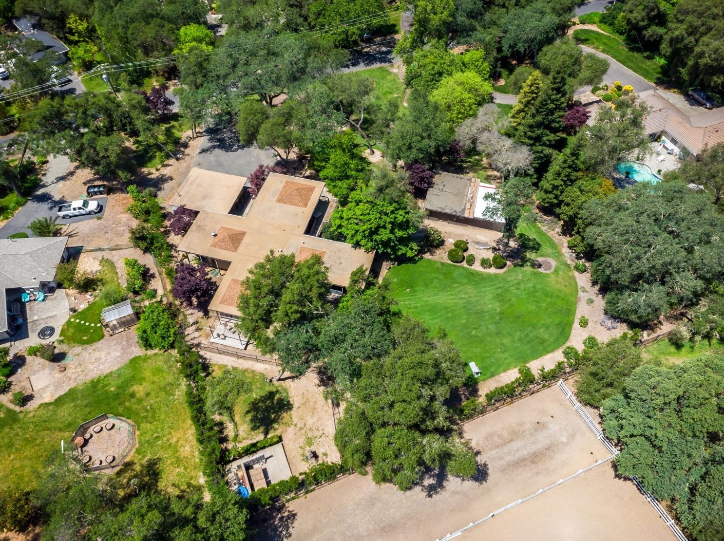 7375 Morningside Dr, Roseville CA 95746-8158 exterior