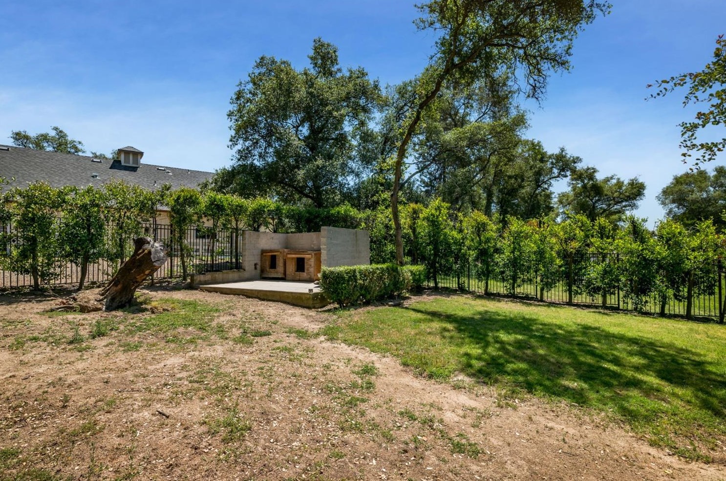 7375 Morningside Dr, Roseville CA 95746-8158 exterior