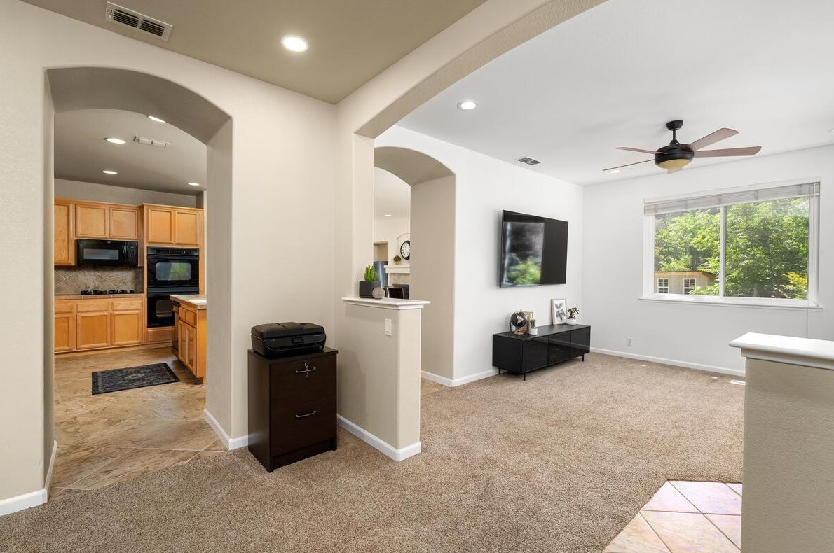 5001 Southside Rnch Rd, Rocklin CA  95677-0044 exterior