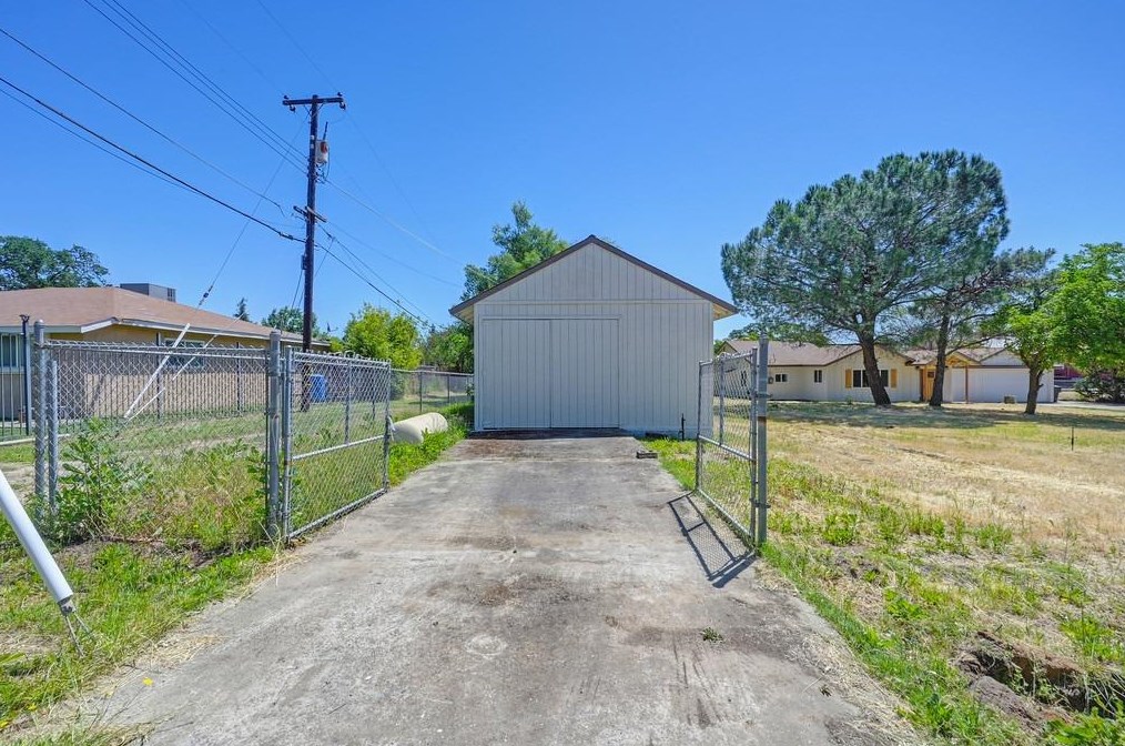 7500 18th St, Rio Linda CA  95673-1702 exterior