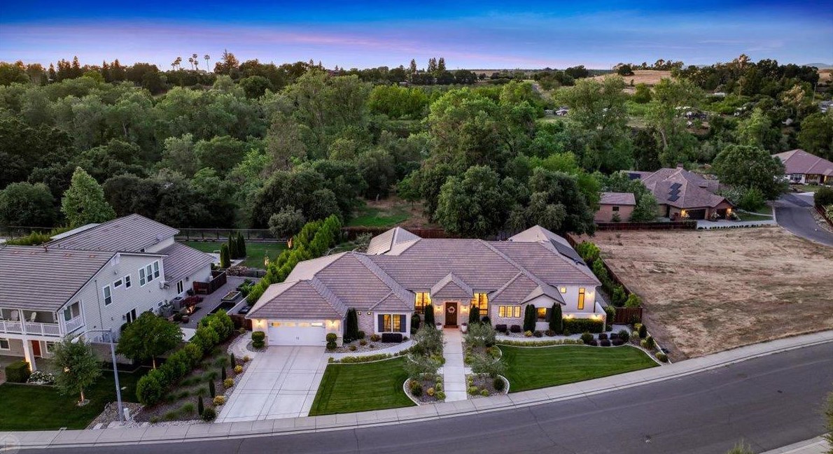 10825 Goldsborough Cir, Valley Home, CA 95361-7649