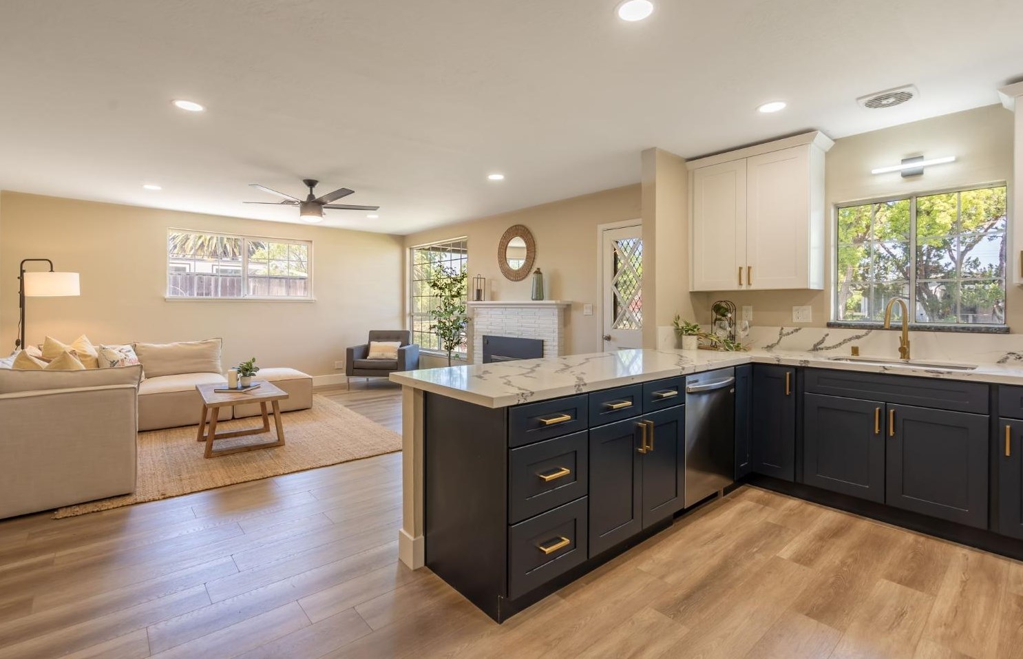 4332 Figwood Way, Sacramento CA  95864-0820 exterior