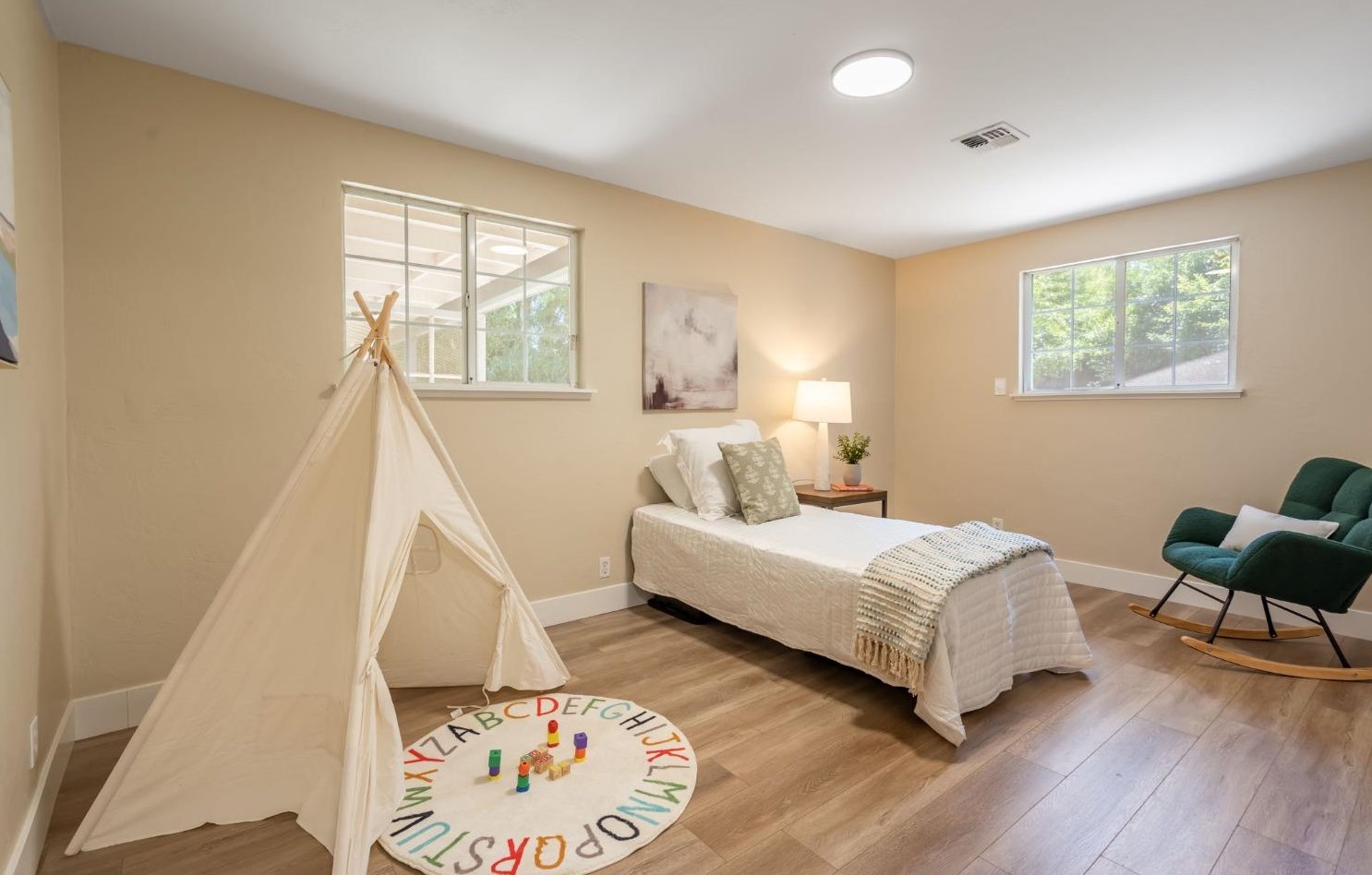 4332 Figwood Way, Sacramento CA  95864-0820 exterior