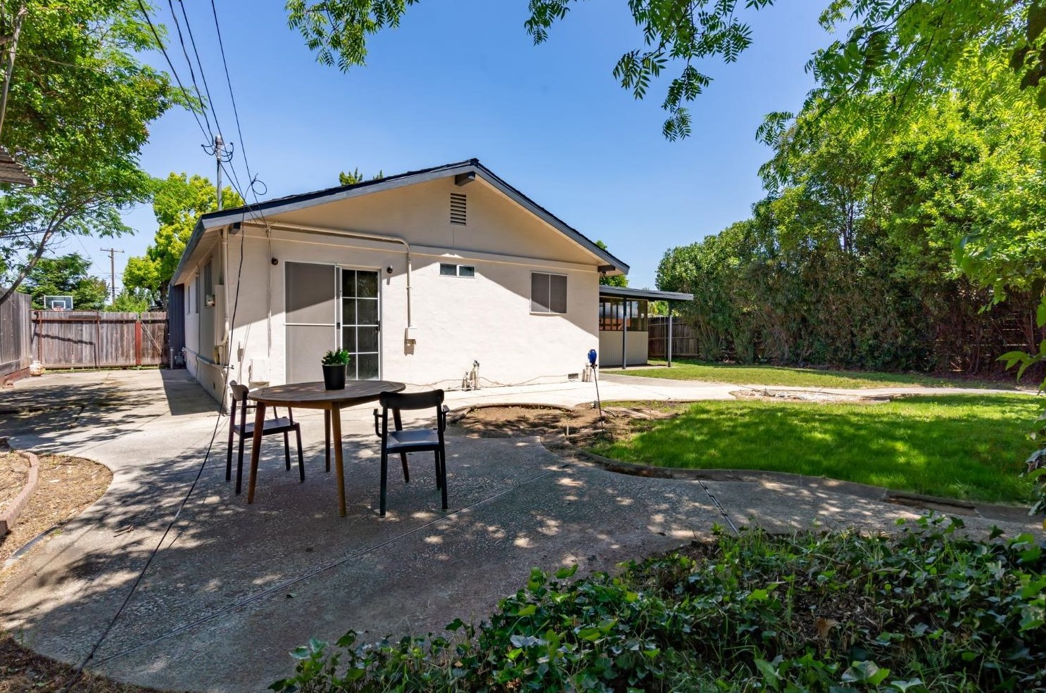 4332 Figwood Way, Sacramento CA  95864-0820 exterior