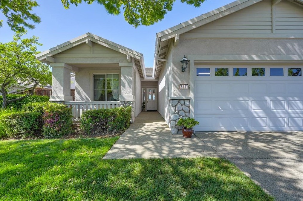 2811 Black Oak Dr, Rocklin, CA 95765