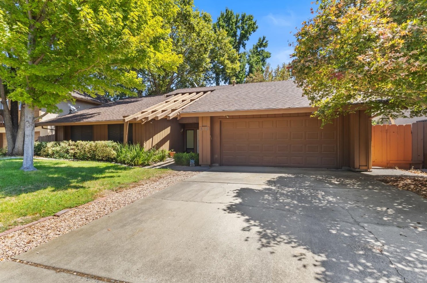 516 Phoenix Ave, Modesto, CA 95354