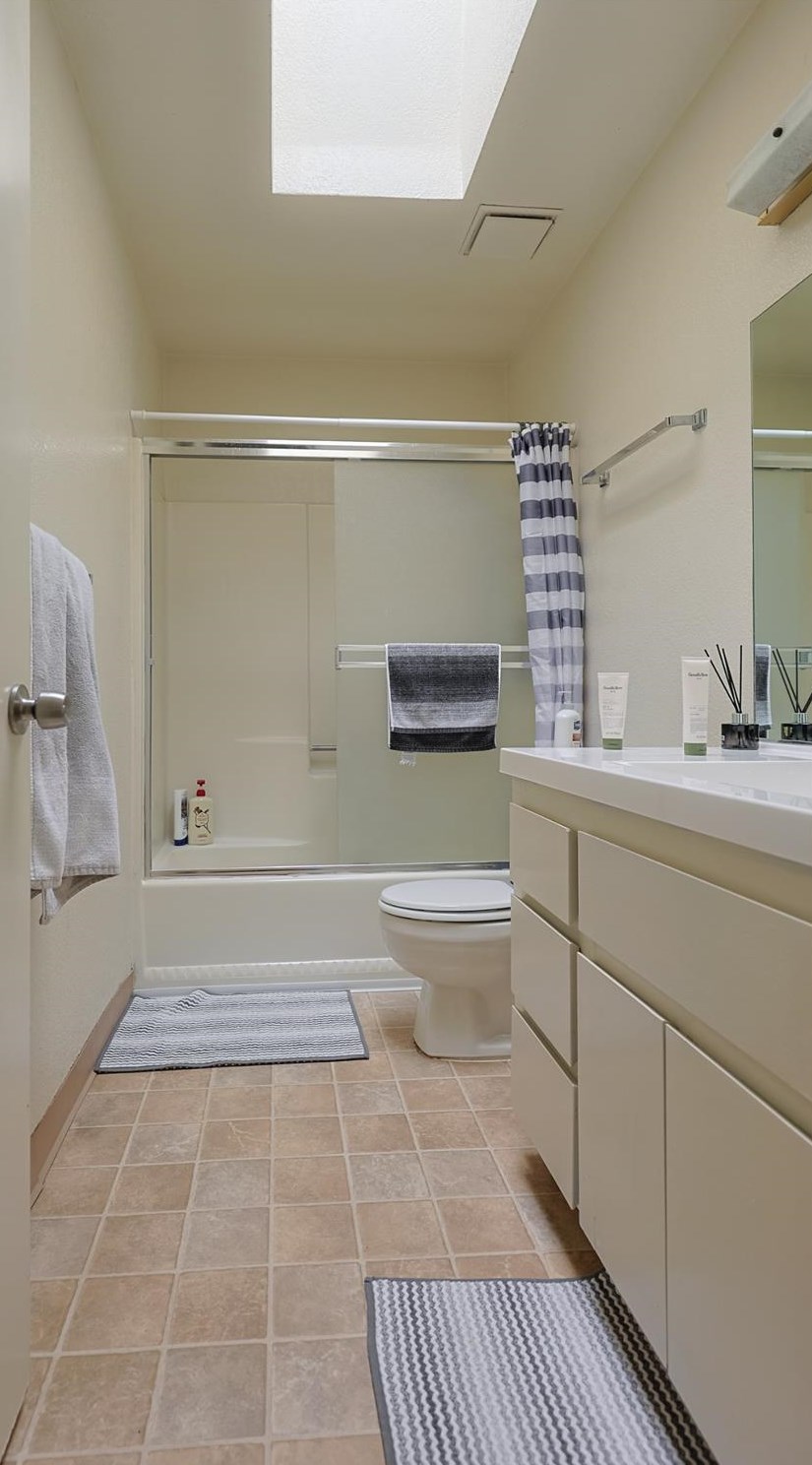 1701 Humboldt Ave, Davis CA 95616-3134 exterior