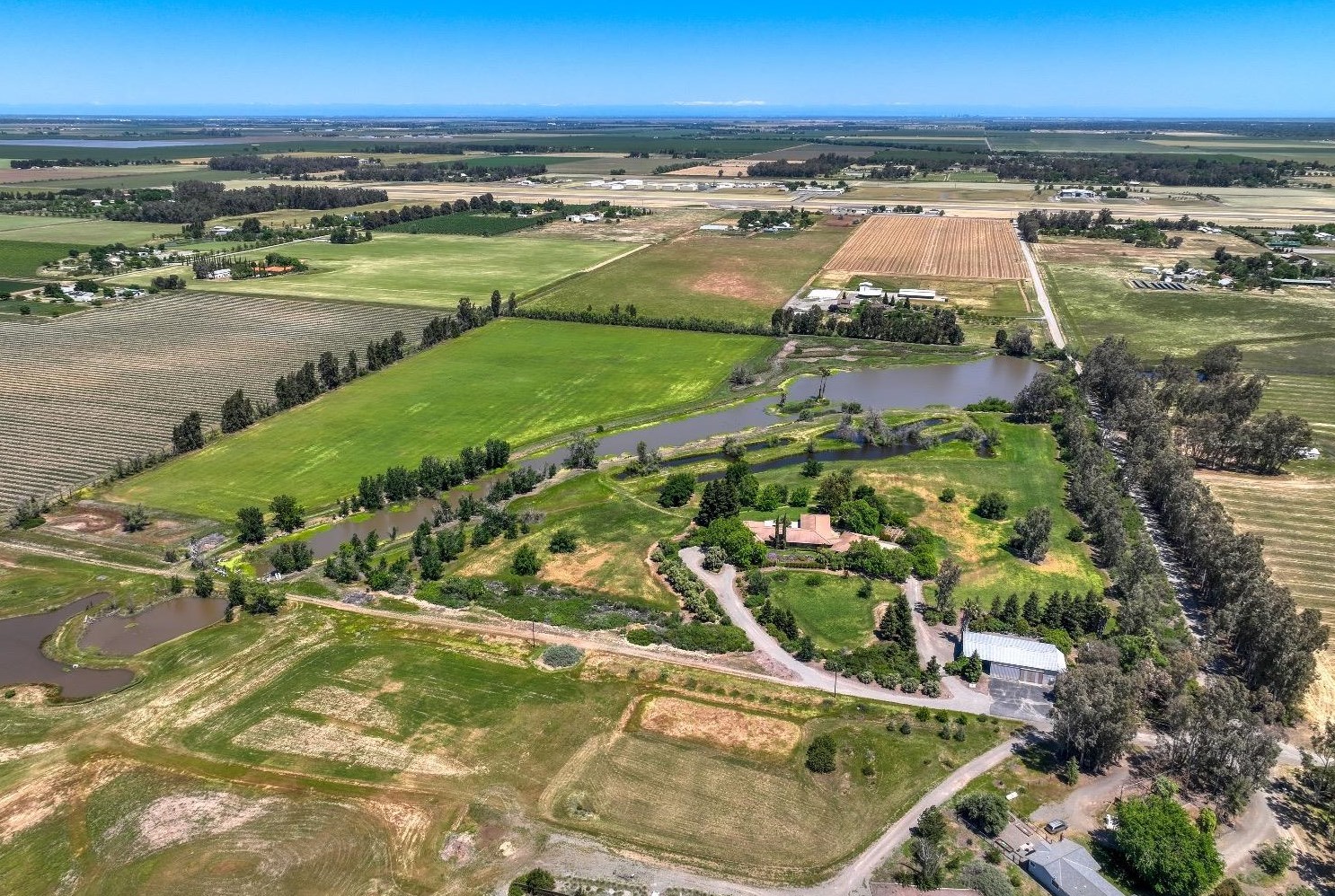 34284 Corcoran Hill Ln, Davis CA 95616-9407 exterior