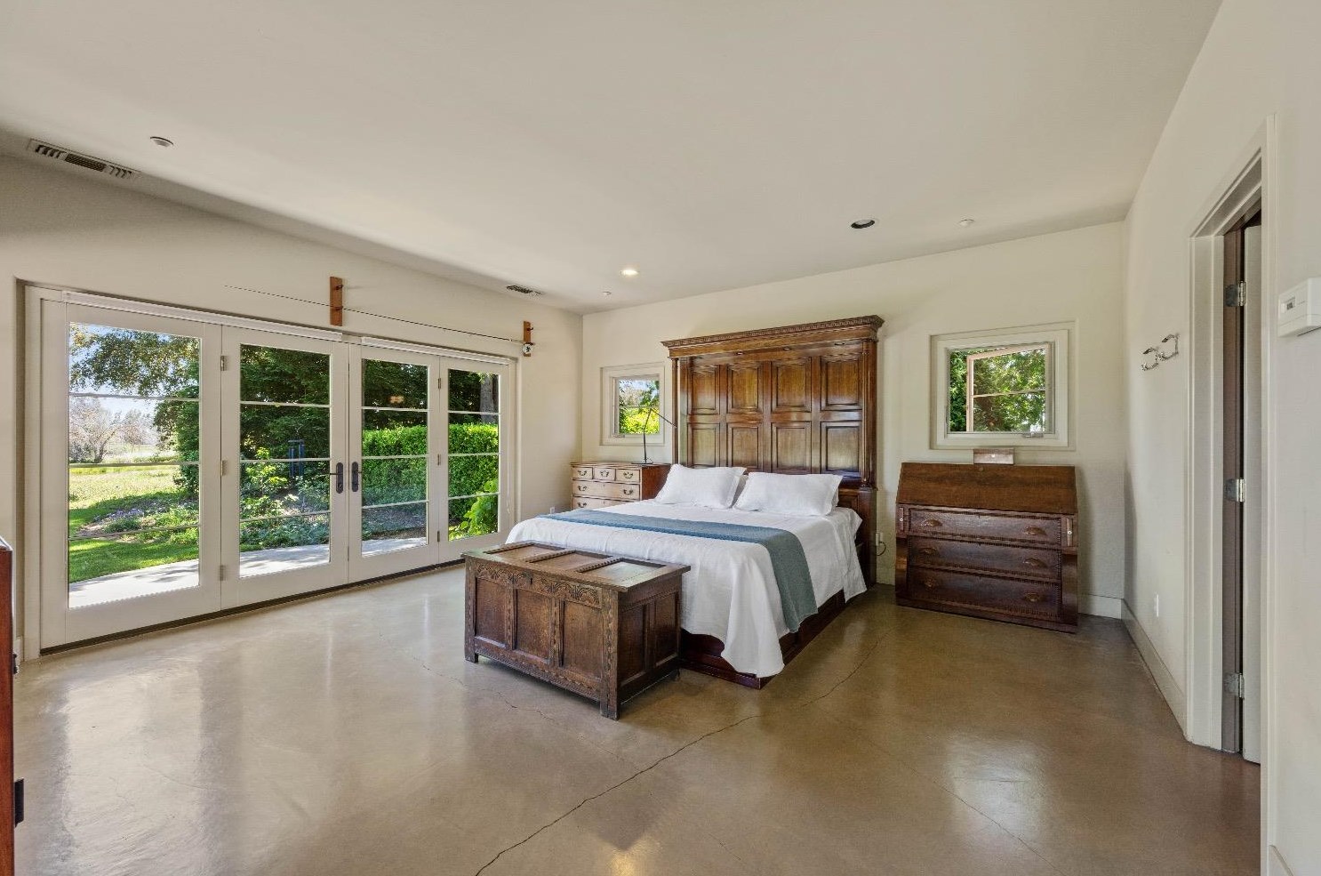 34284 Corcoran Hill Ln, Davis CA 95616-9407 exterior