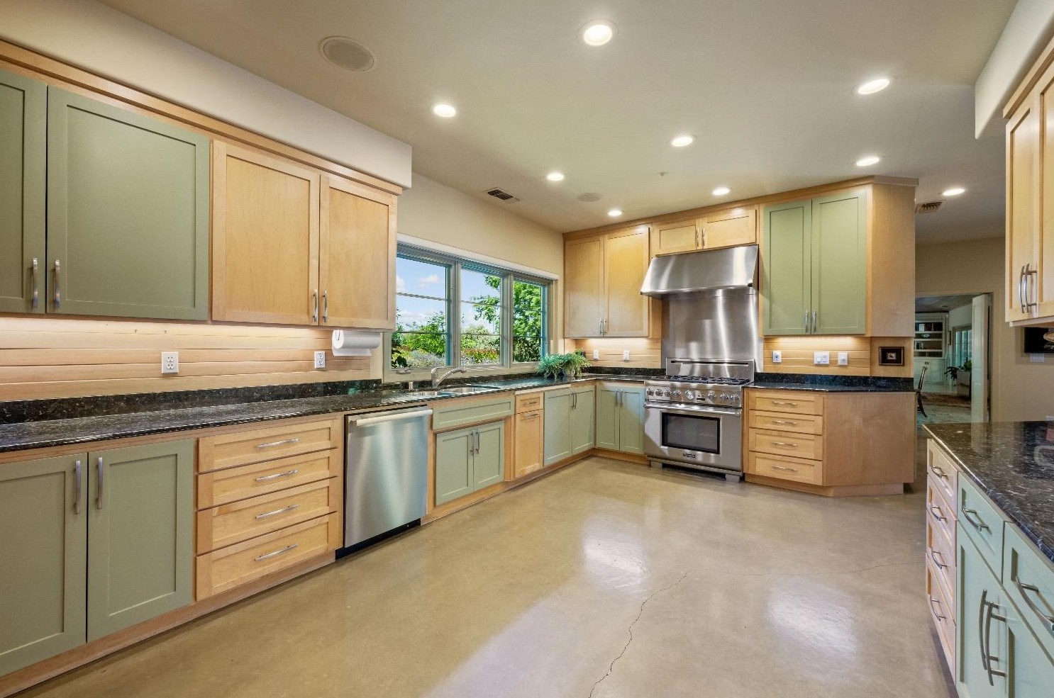 34284 Corcoran Hill Ln, Davis CA 95616-9407 exterior