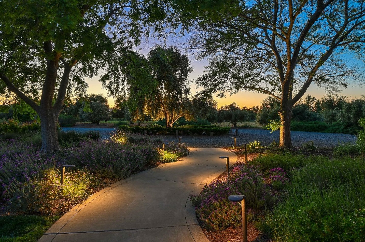 34284 Corcoran Hill Ln, Davis CA 95616-9407 exterior