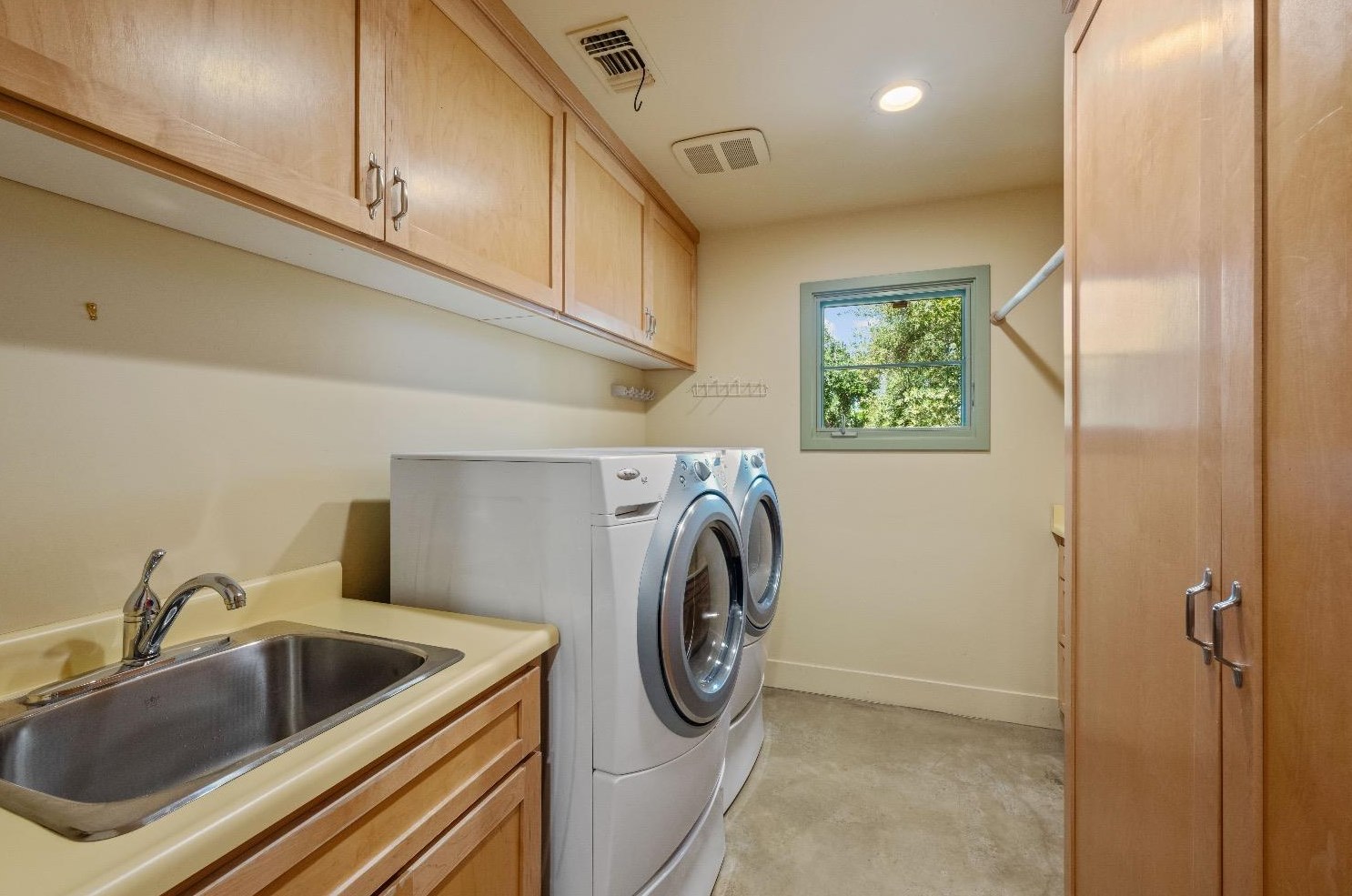 34284 Corcoran Hill Ln, Davis CA 95616-9407 exterior