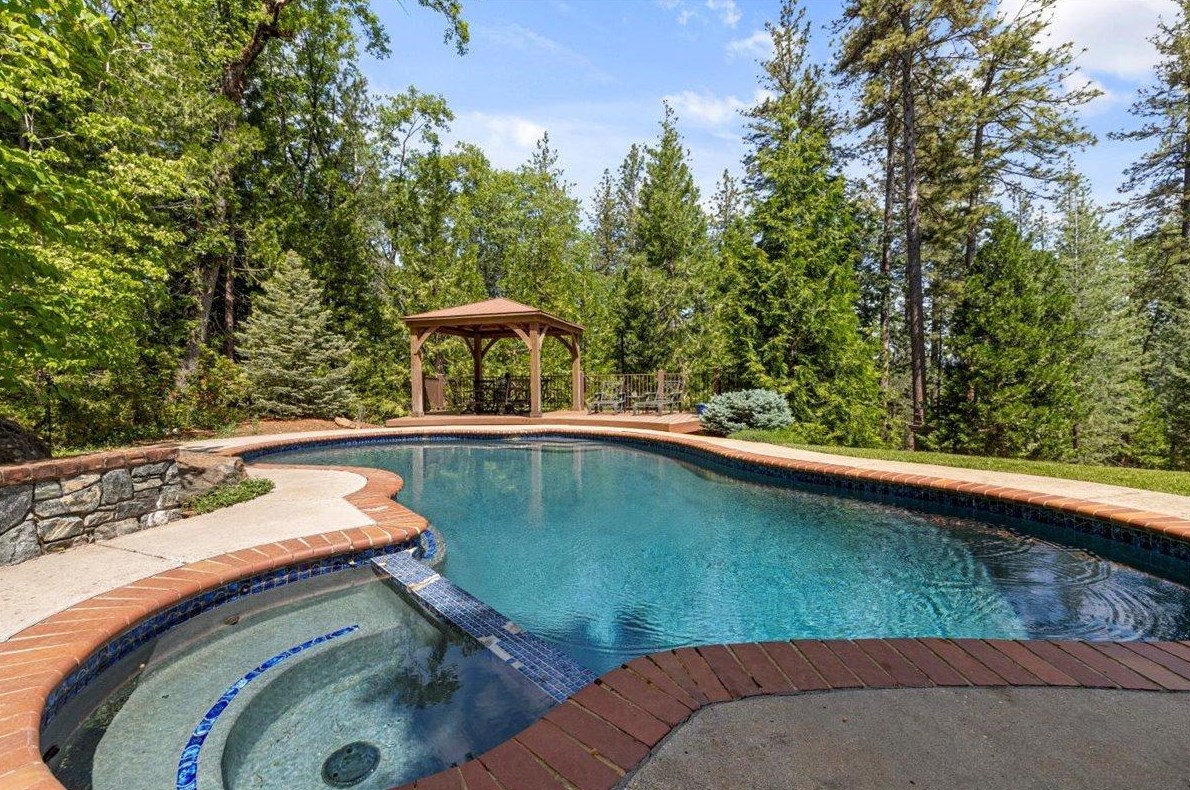 14468 Sontag Hill Rd, Grass Valley, CA 95945-9640