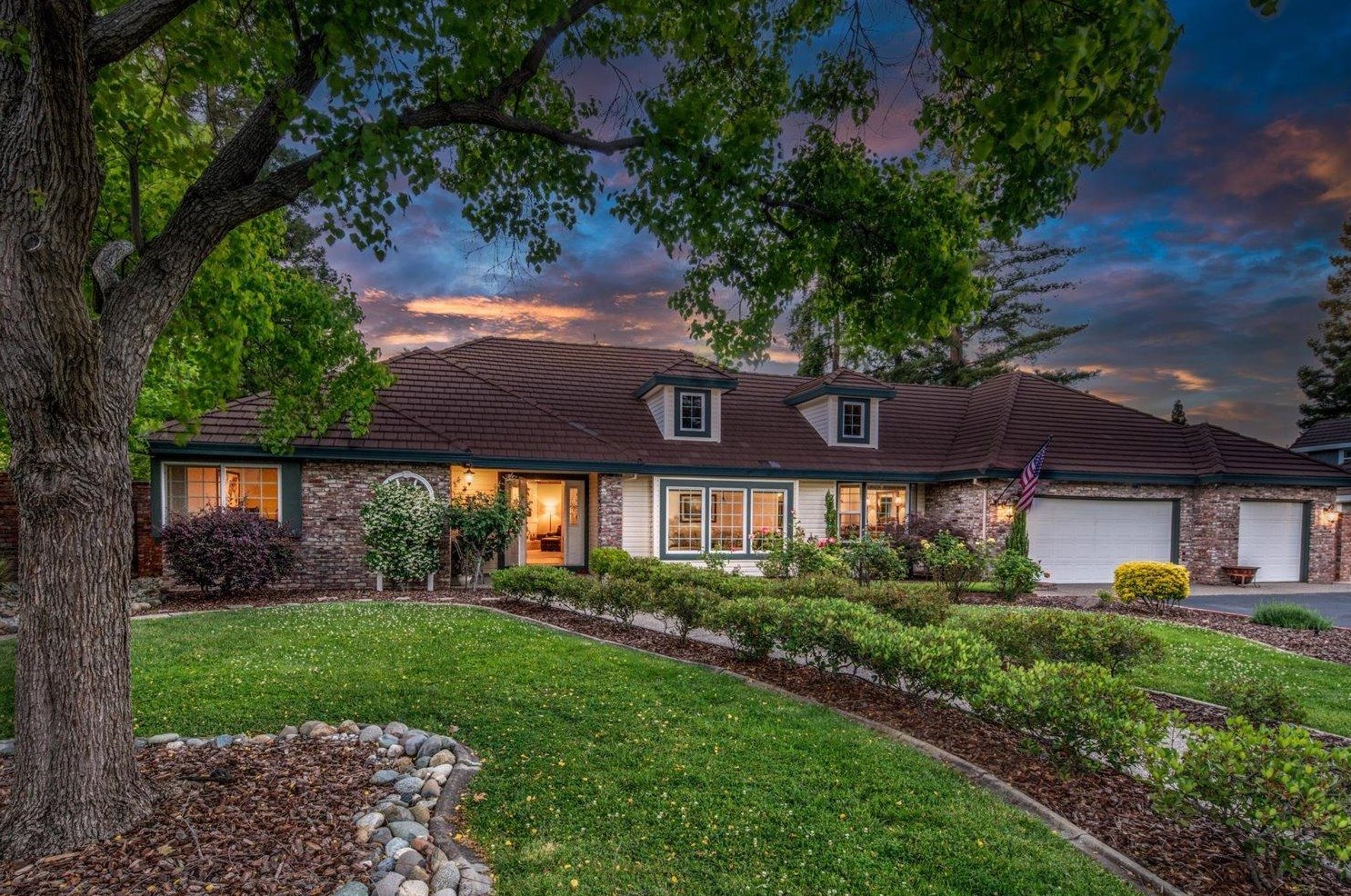6375 Fern Leaf Dr, Roseville, CA 95746-9637
