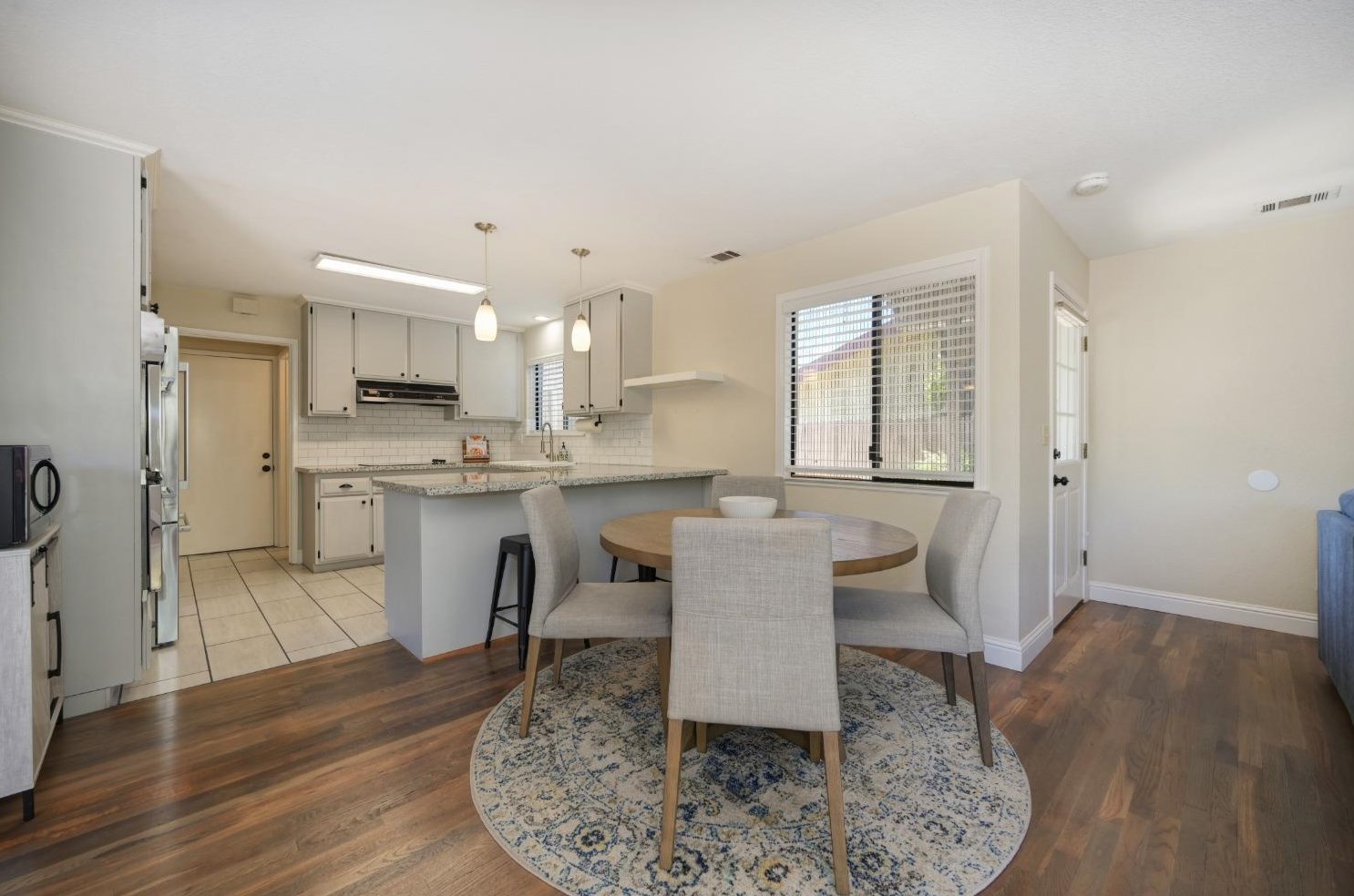 6431 Markley Way, Carmichael CA  95608-6303 exterior