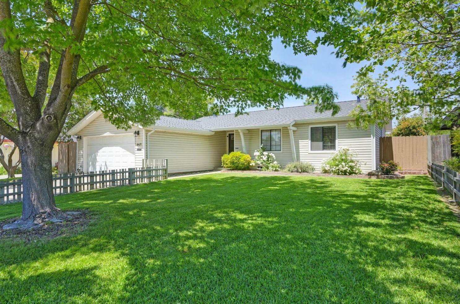 6431 Markley Way, Carmichael CA  95608-6303 exterior