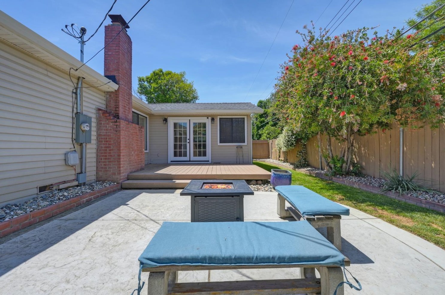 6431 Markley Way, Carmichael CA  95608-6303 exterior