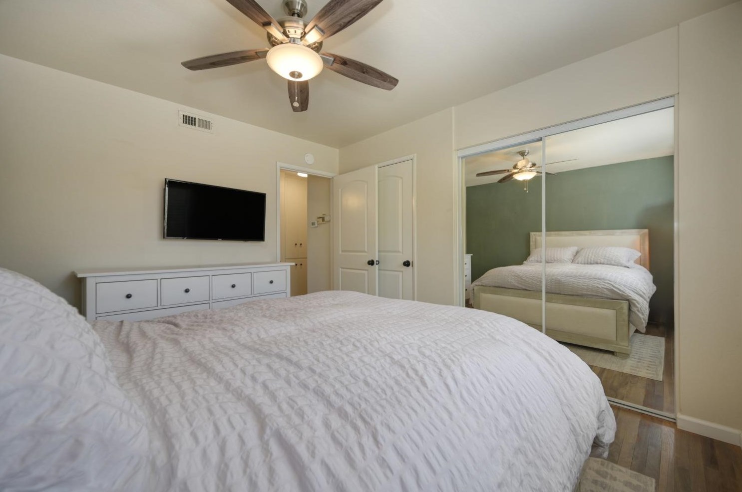 6431 Markley Way, Carmichael CA  95608-6303 exterior