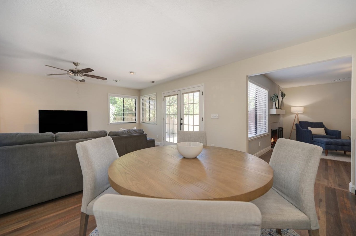 6431 Markley Way, Carmichael CA  95608-6303 exterior