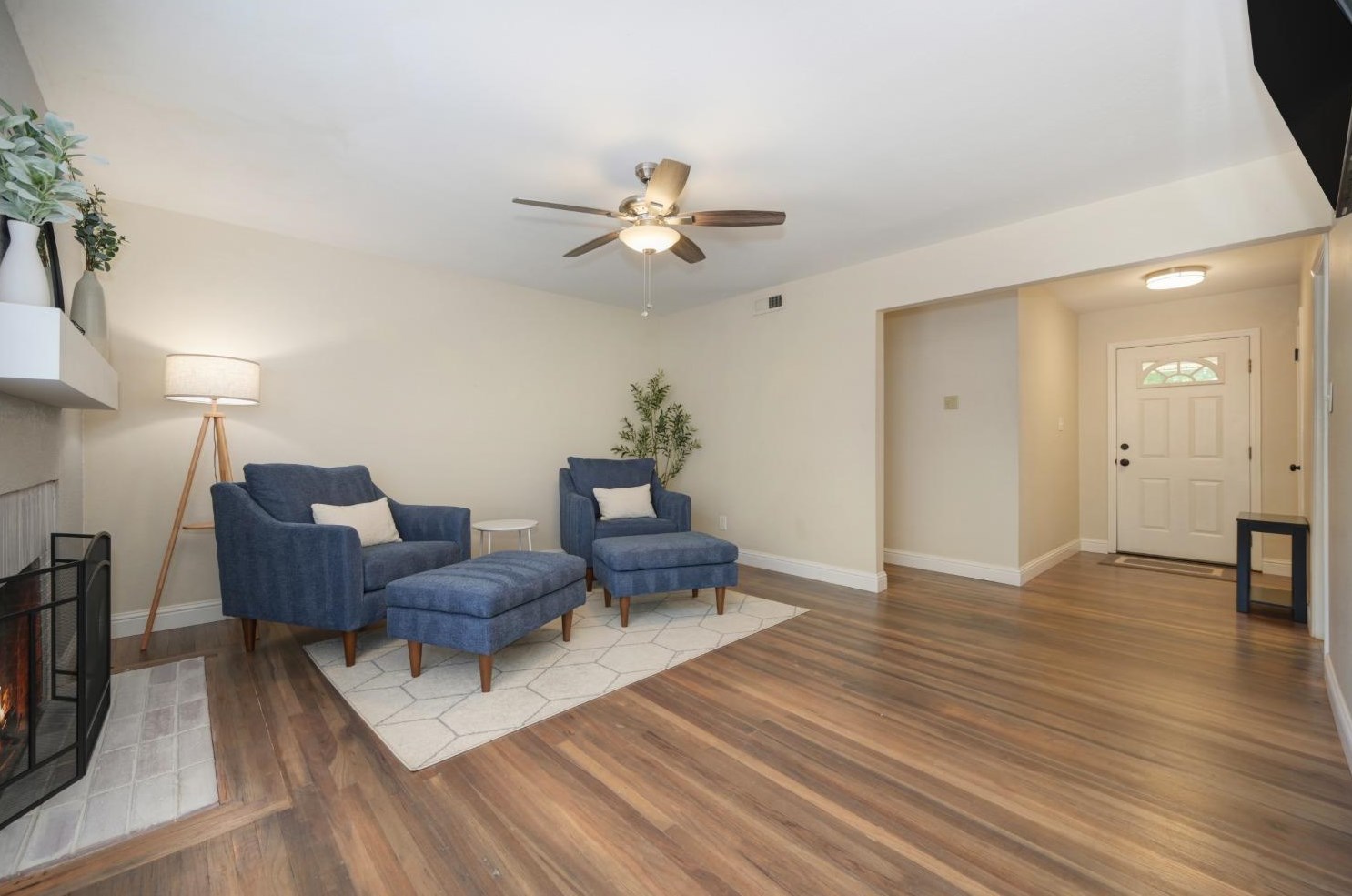 6431 Markley Way, Carmichael CA  95608-6303 exterior