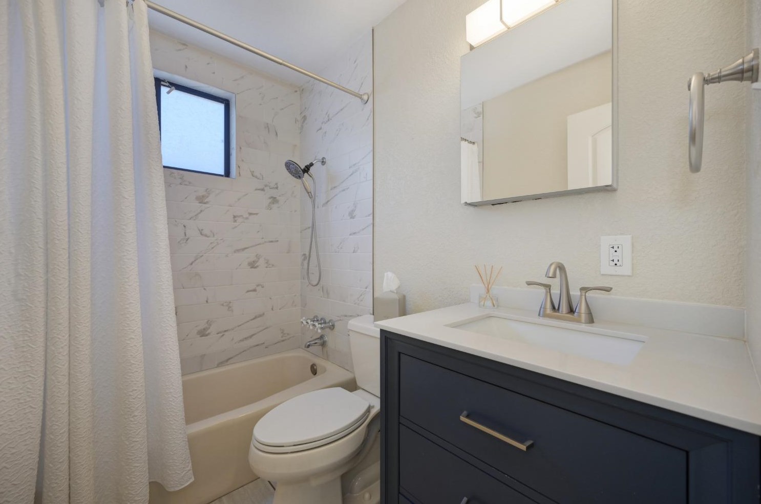 6431 Markley Way, Carmichael CA  95608-6303 exterior