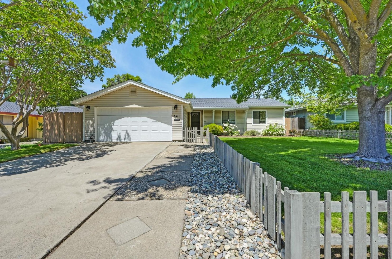 6431 Markley Way, Carmichael CA  95608-6303 exterior