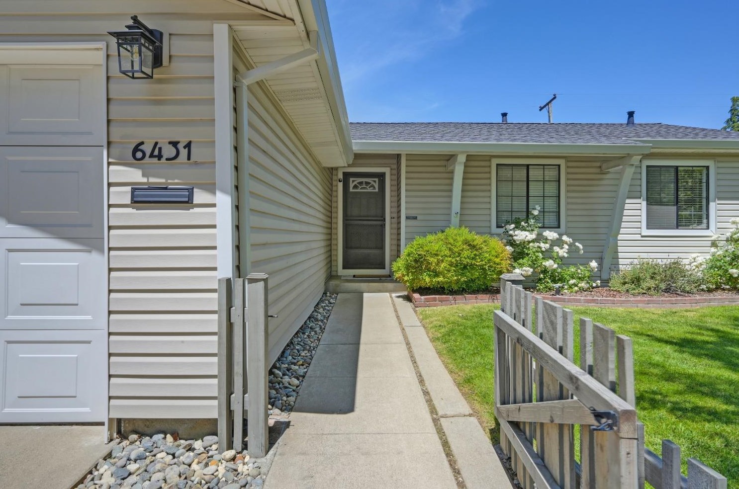 6431 Markley Way, Carmichael CA  95608-6303 exterior