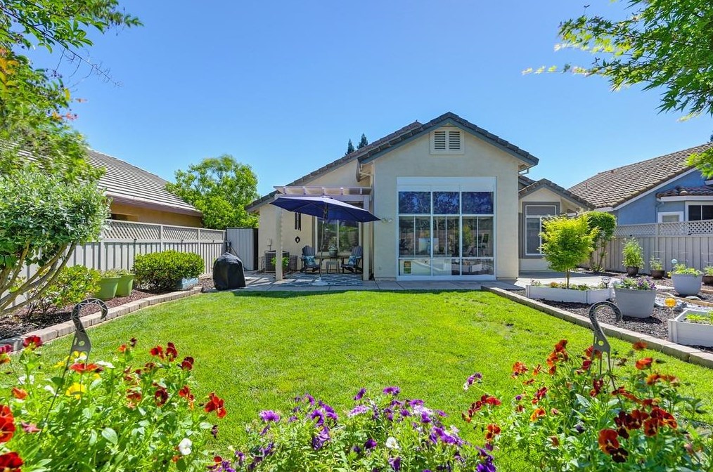7235 Timberrose Way, Roseville CA  95747-8132 exterior