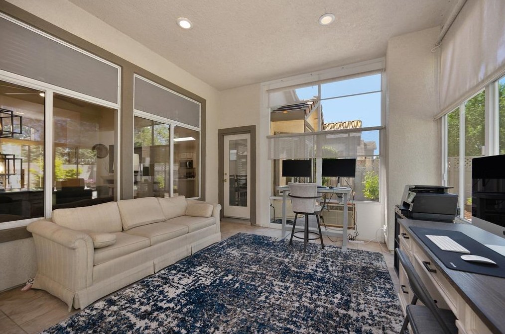 7235 Timberrose Way, Roseville CA  95747-8132 exterior