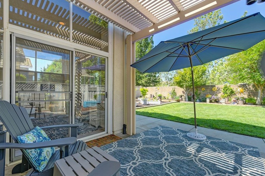 7235 Timberrose Way, Roseville CA  95747-8132 exterior