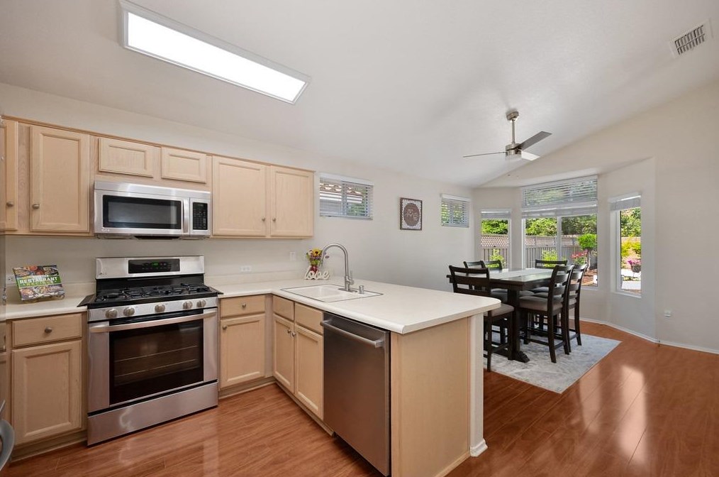 7235 Timberrose Way, Roseville CA  95747-8132 exterior