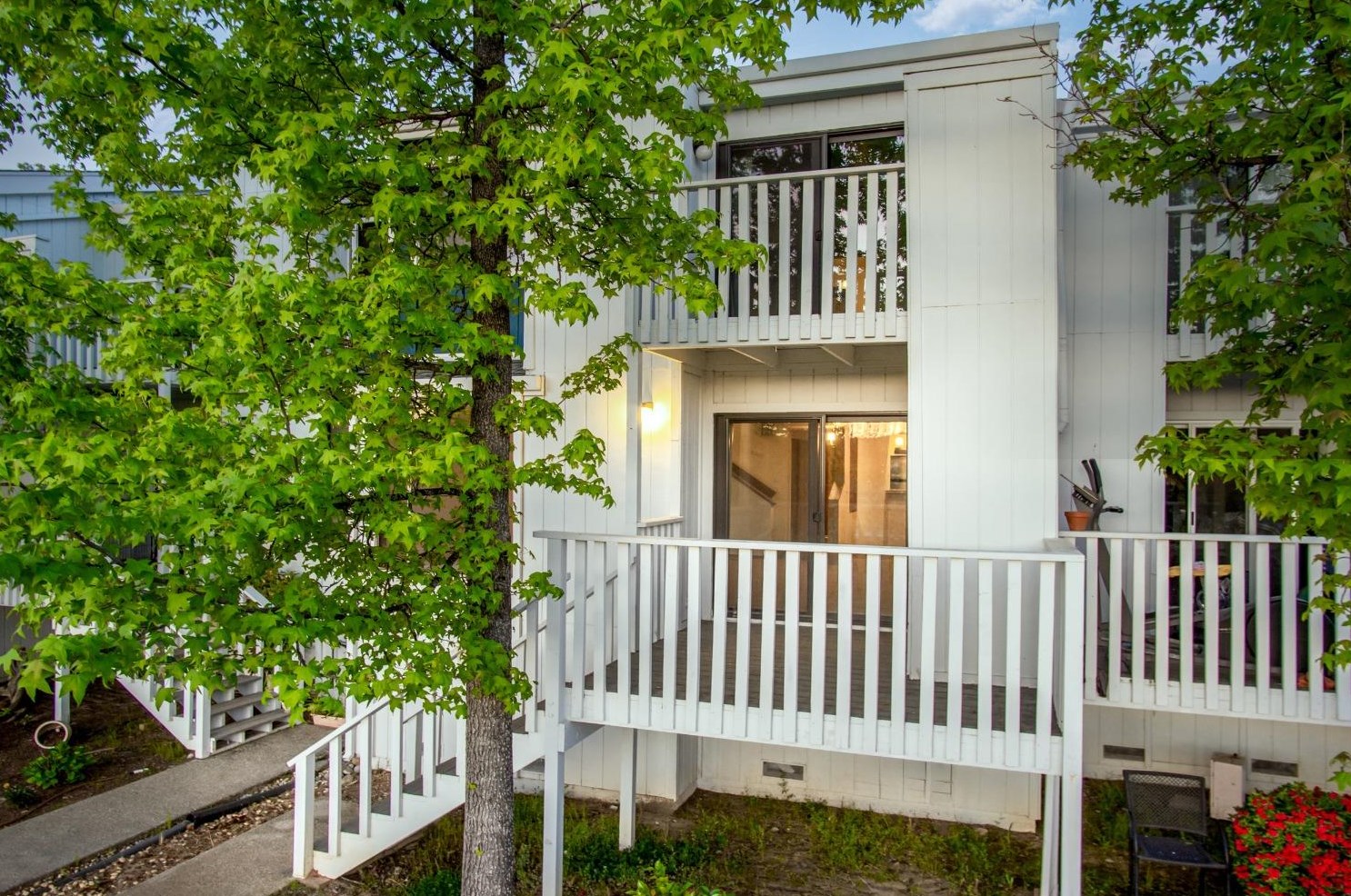 135 Rockwood Dr, Grass Valley, CA 95945-5634