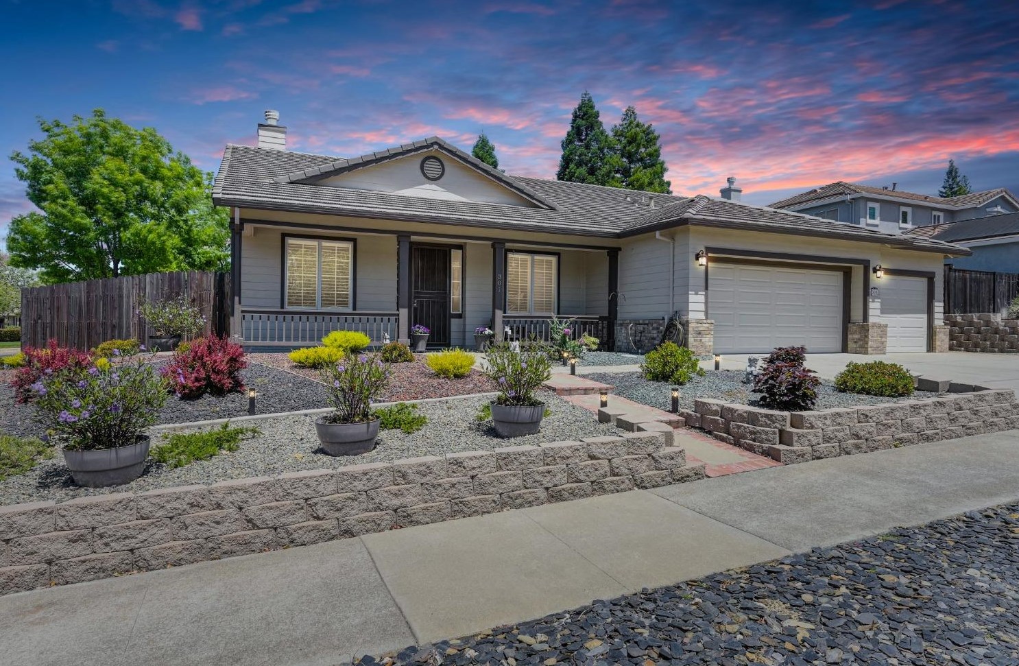 301 Caldarella Cir, Roseville, CA 95678