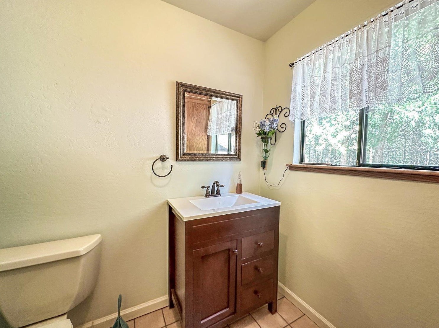 6832 Retreat Ln, Pacific House CA  95726-9465 exterior