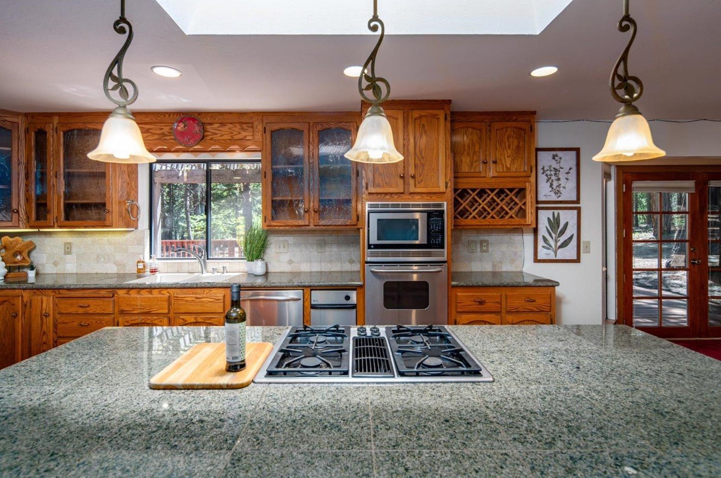6832 Retreat Ln, Pacific House CA  95726-9465 exterior